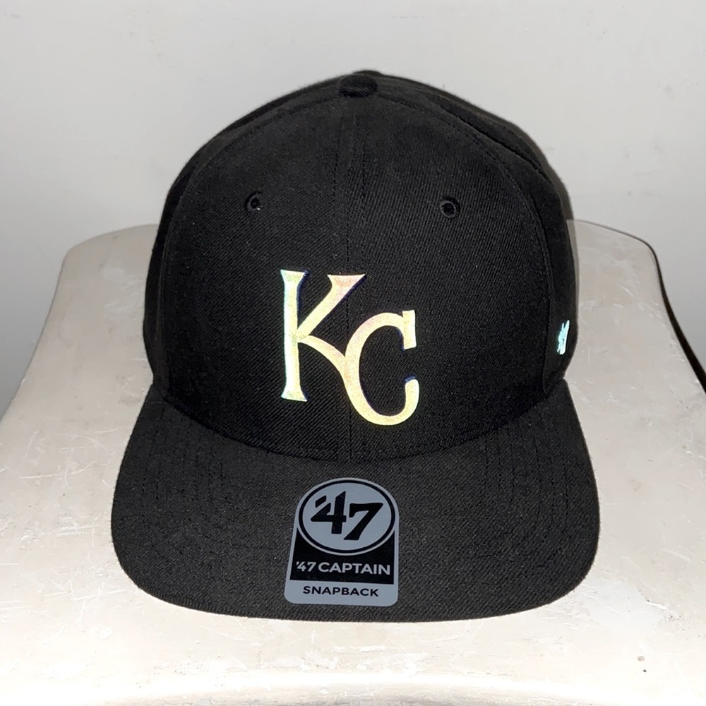 Kansas City Royals 👑 Glow in the Dark Logo SnapBack Baseball ⚾️ Cap 🧢 OS​​​​​